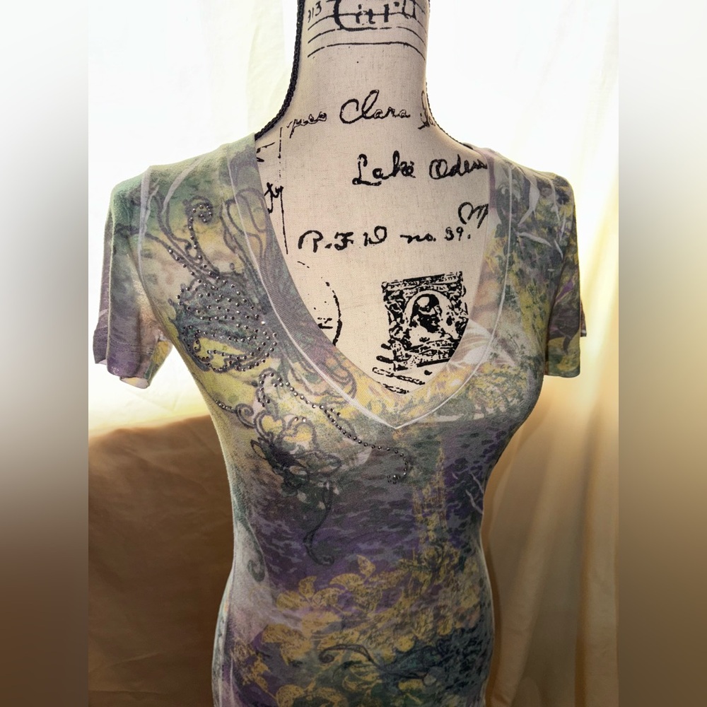 🌺 3 For $20 ~ Pretty Daytrip Tee Women’s Size Medium